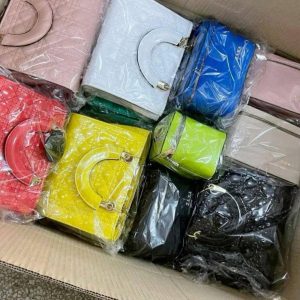 Female Handbags Pallets