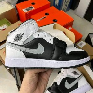 Air Jordan Sneakers Pallet