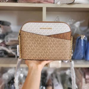 original women’s handbags wholesale pallet – 125 & 250 piece options